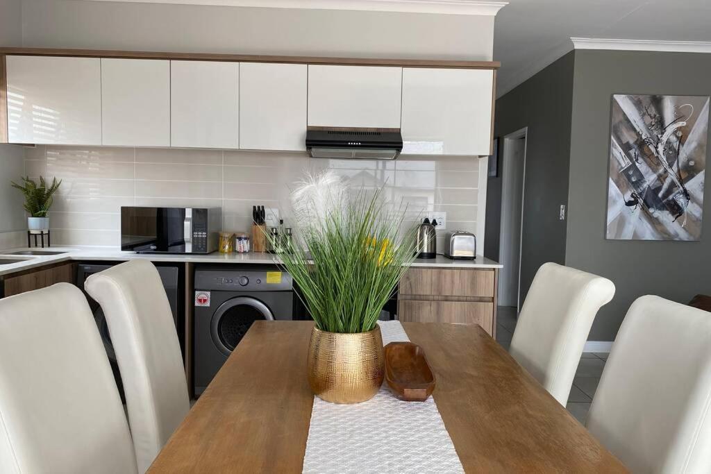 Penthouse 172 At The Blyde Crystal Lagoon Apartamento Pretoria-Noord Exterior foto
